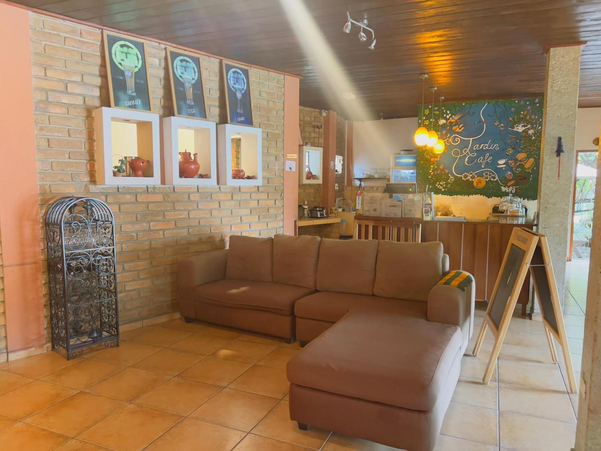 Jardin Cafe Hotel & Restaurant Грасиас Екстериор снимка