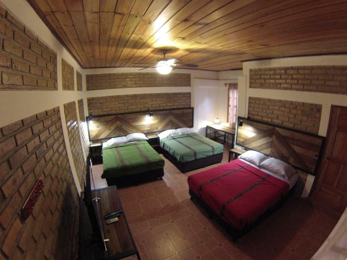 Jardin Cafe Hotel & Restaurant Грасиас Екстериор снимка