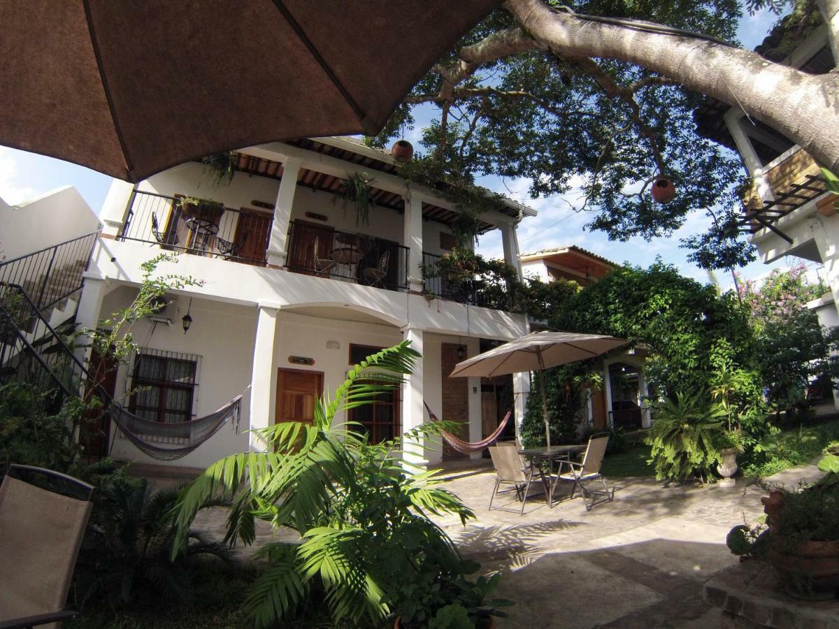 Jardin Cafe Hotel & Restaurant Грасиас Екстериор снимка